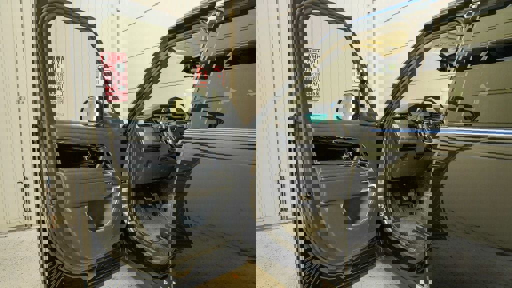 Used 2023 Land Rover Range Rover Long Wheelbase Autobiography image 38