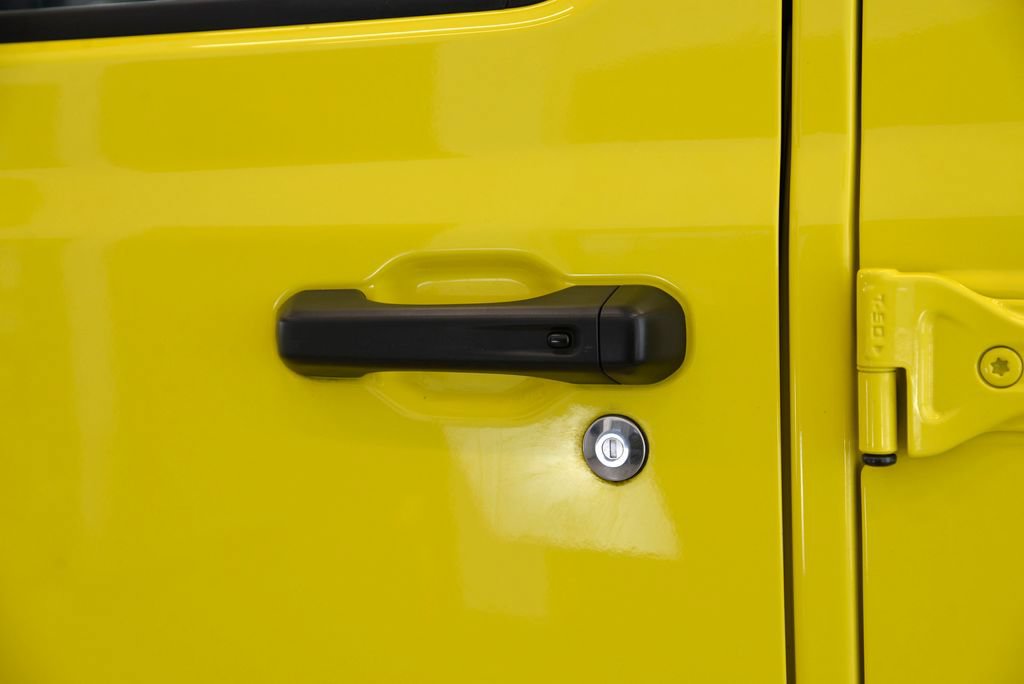 Used 2024 Jeep Wrangler Unlimited Rubicon AWD/4WD image 13