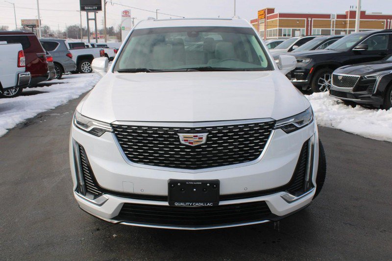 Used 2024 Cadillac XT6 Premium Luxury AWD/4WD image 16