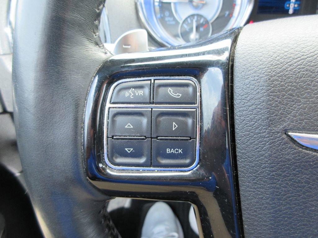 Used 2014 Chrysler 300 S image 25