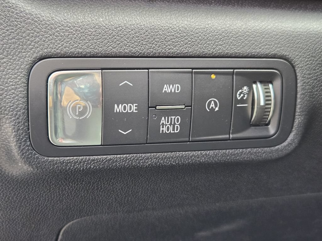 New 2026 GMC Terrain AT4 w/ Technology Package II AWD/4WD image 17