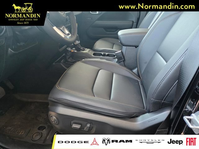 New 2026 Jeep Wrangler Unlimited Sahara AWD/4WD image 9