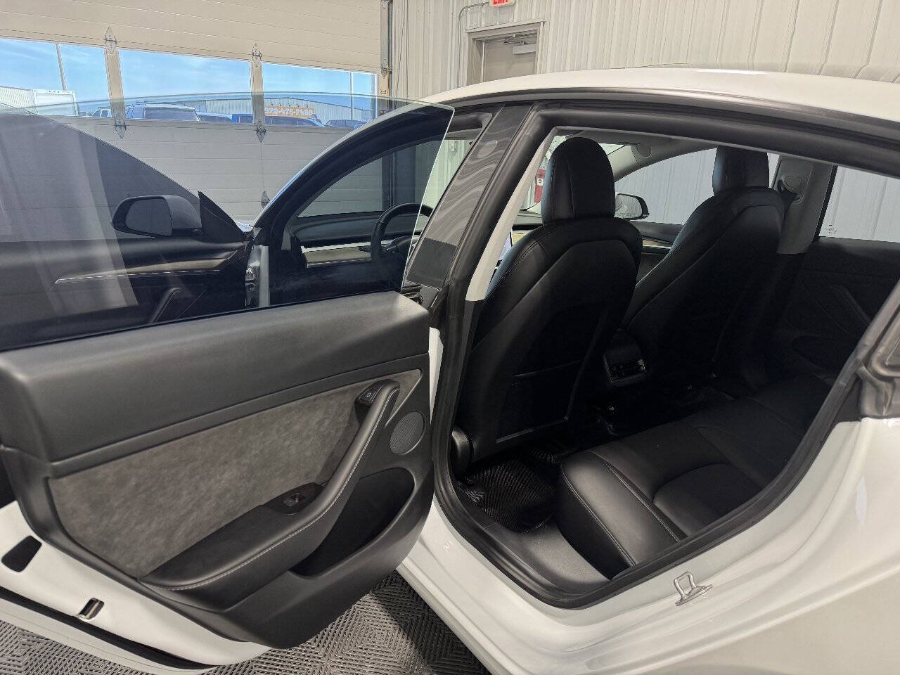Used 2021 Tesla Model 3 Standard Range RWD image 10