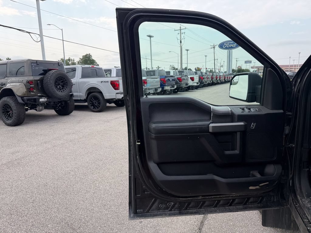 Used 2016 Ford F150 XLT w/ Equipment Group 302A Luxury AWD/4WD image 11