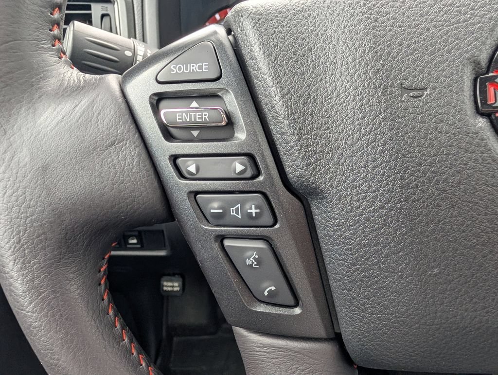 Used 2024 Nissan Titan PRO-4X w/ Pro-4x Convenience Package AWD/4WD image 27