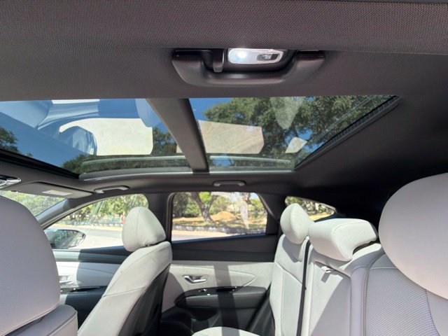 New 2026 Hyundai Tucson Limited FWD image 16