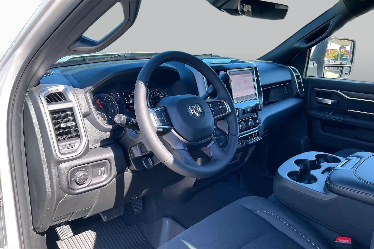 New 2027 RAM 3500 Big Horn AWD/4WD image 8
