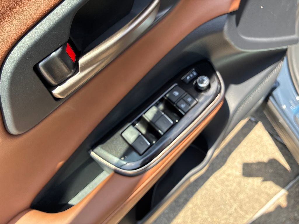 New 2026 Toyota Crown Signia AWD/4WD image 13