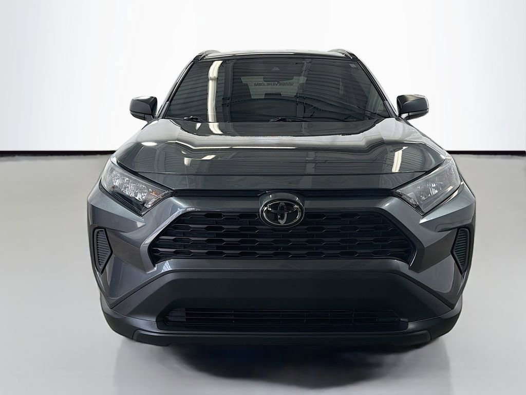 Used 2019 Toyota RAV4 LE image 2