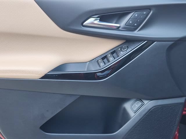 New 2026 Chevrolet Equinox ACTIV w/ Convenience Package III AWD/4WD image 19