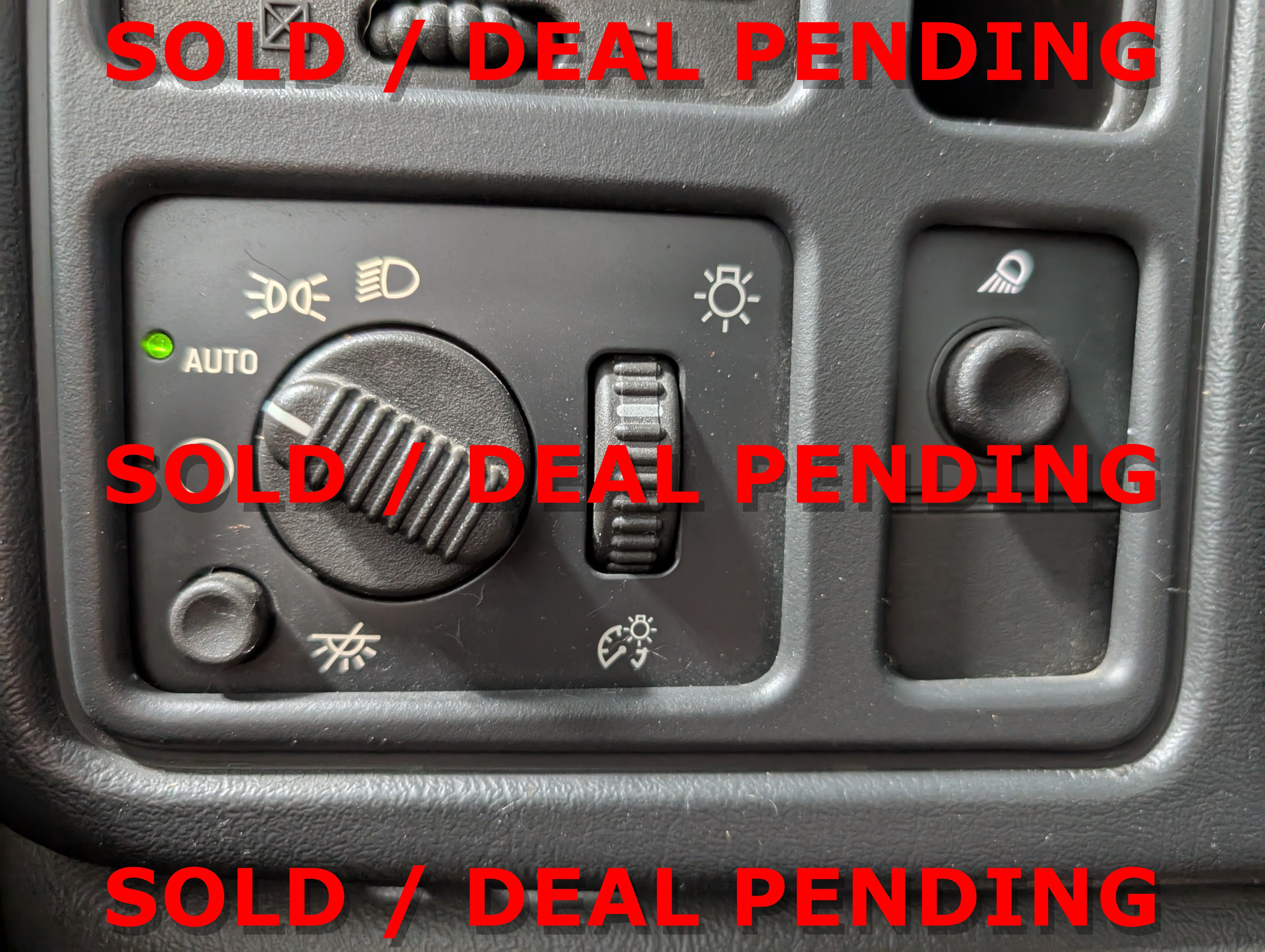 Used 2003 Chevrolet Silverado 2500 4x4 Regular Cab w/ Snow Plow Prep Package image 21