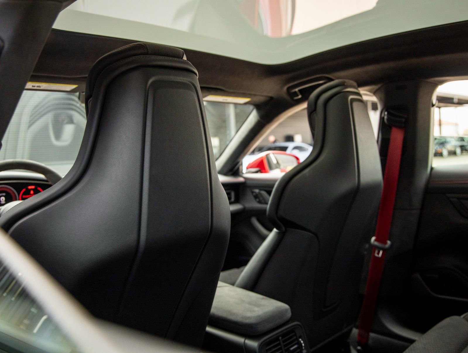 Used 2025 Porsche Taycan GTS image 28