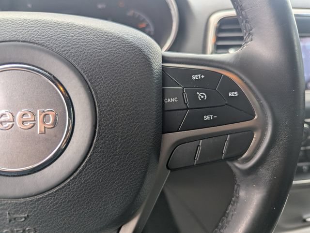 Used 2020 Jeep Grand Cherokee Laredo RWD image 27