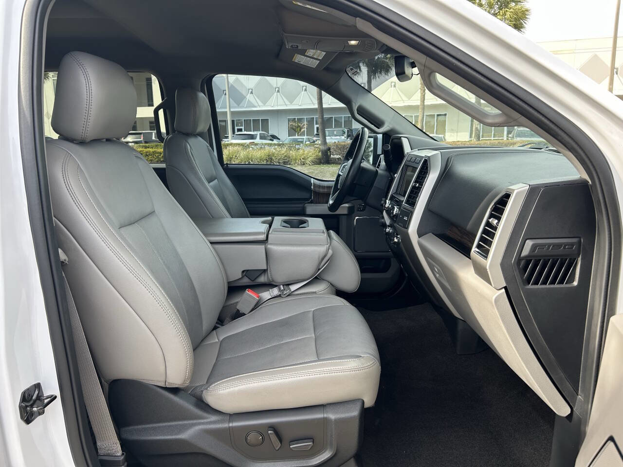 Used 2020 Ford F150 Lariat w/ Equipment Group 501A Mid image 27