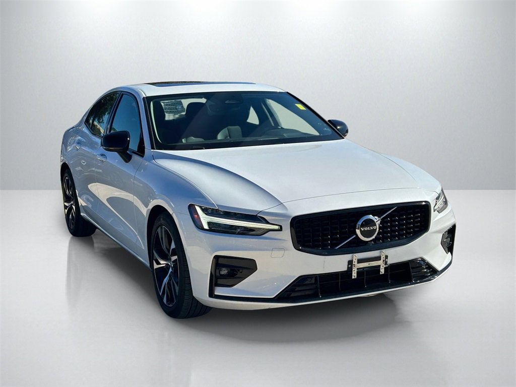 Used 2024 Volvo S60 B5 Core image 3