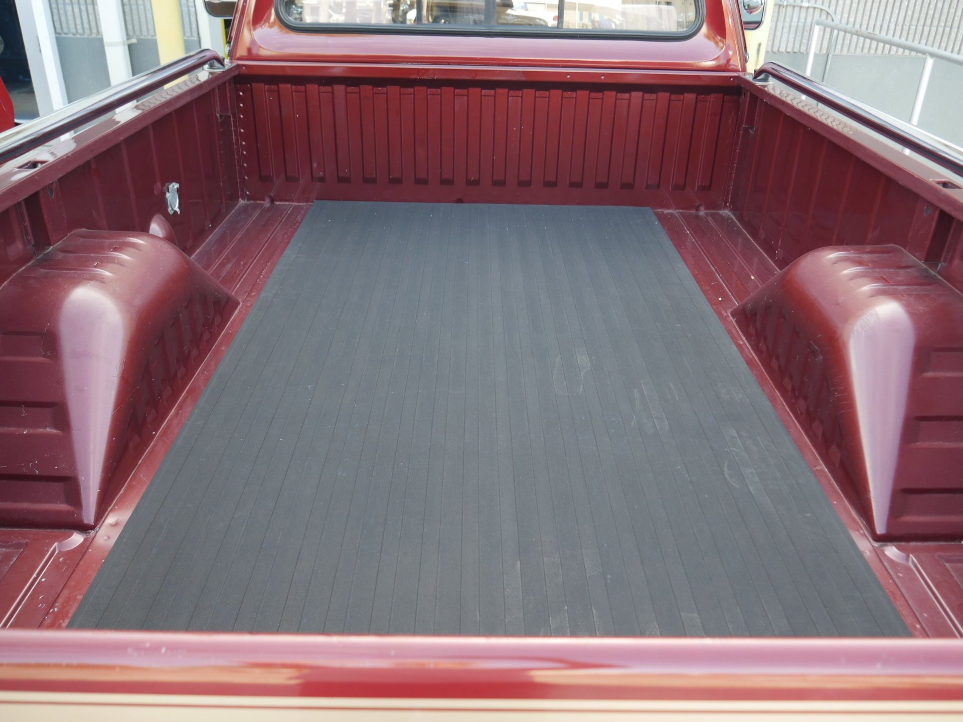 Used 1992 Dodge D/W Truck 150 RWD image 81