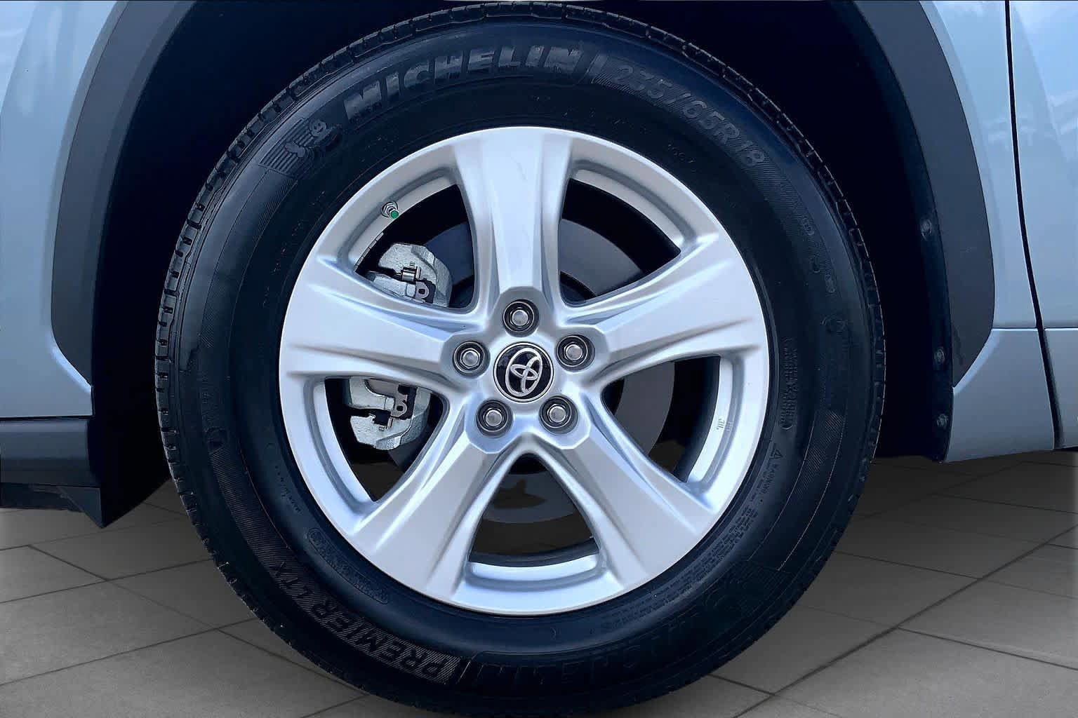 Used 2023 Toyota Highlander LE image 11