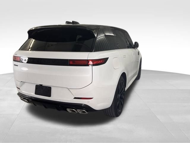 New 2025 Land Rover Range Rover Sport Dynamic SE image 4