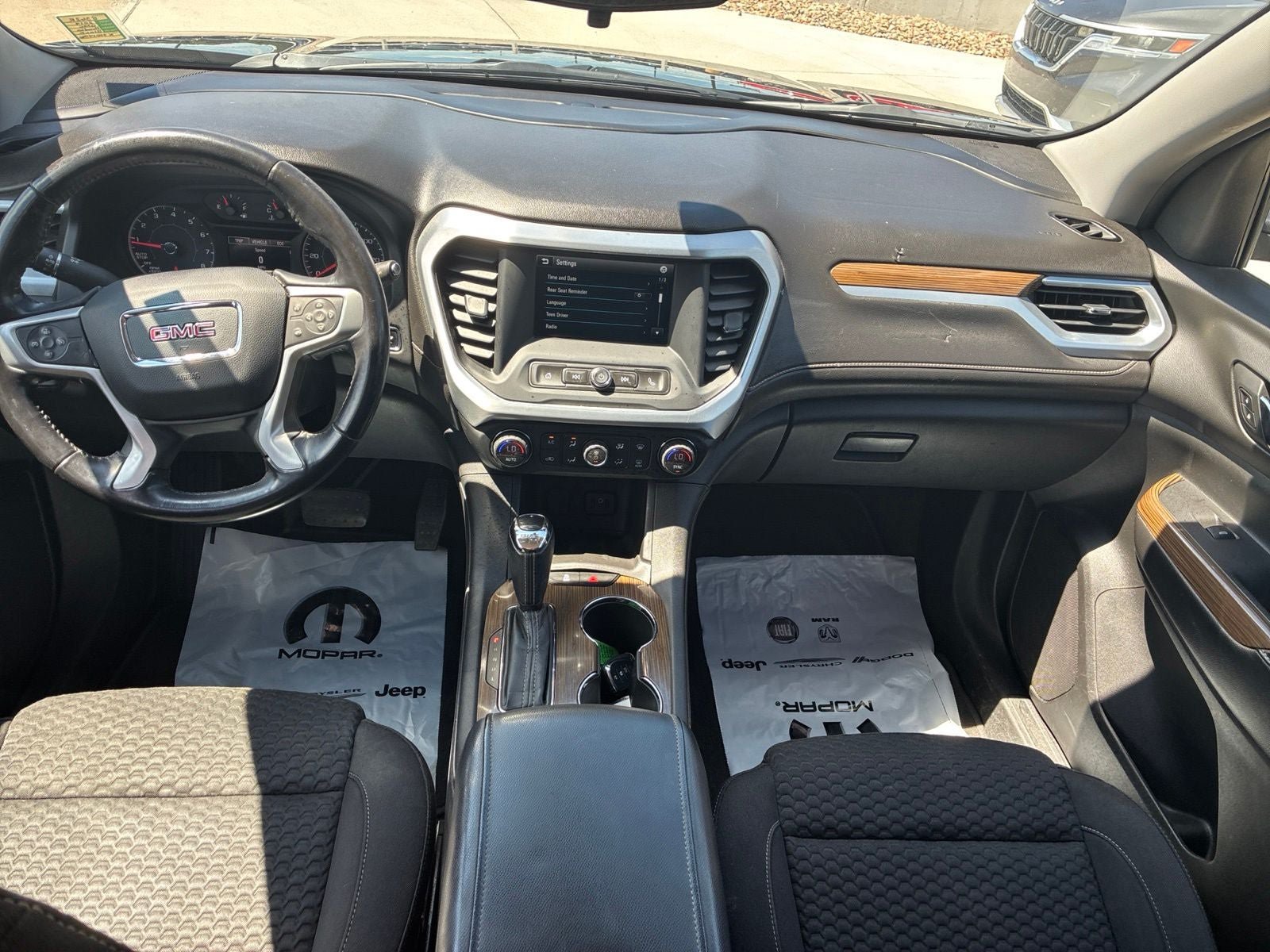 Used 2019 GMC Acadia SLE AWD/4WD image 18