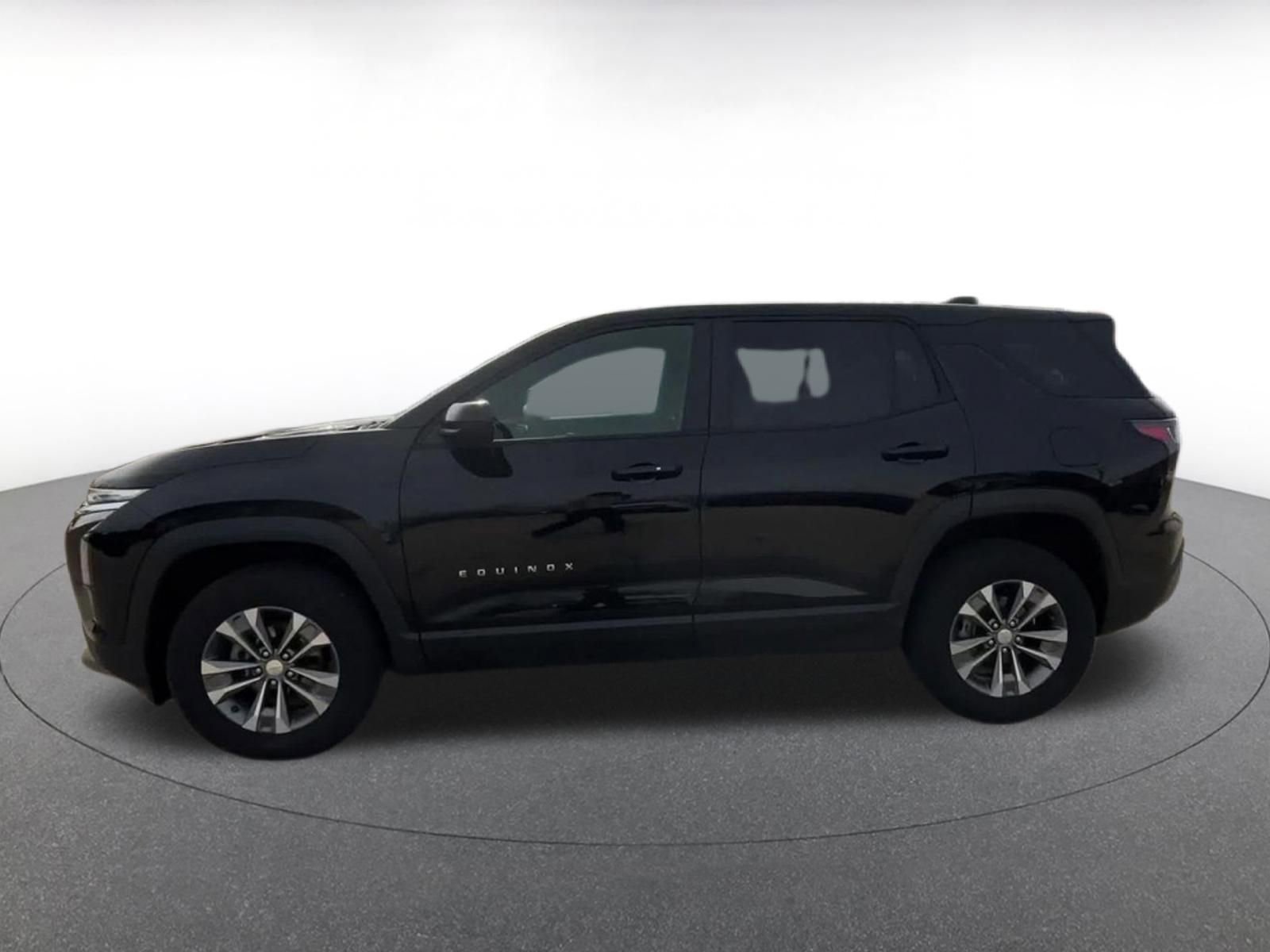Used 2025 Chevrolet Equinox LT FWD image 9