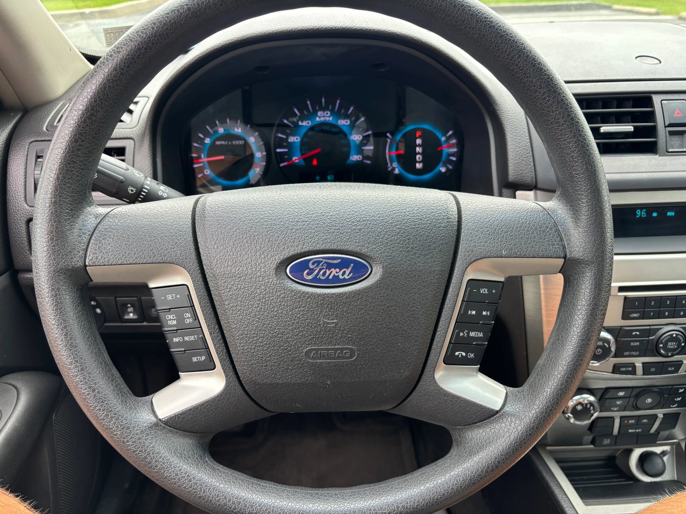 Used 2011 Ford Fusion SE w/ 201A Rapid Spec Order Code FWD image 26
