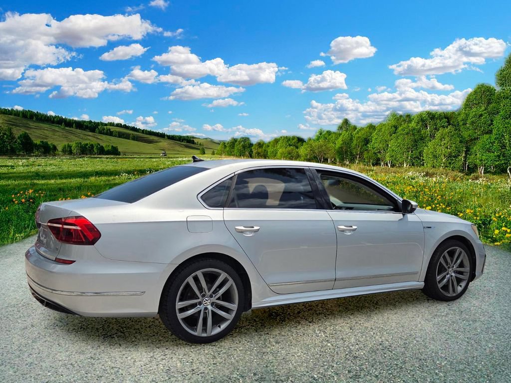 Used 2017 Volkswagen Passat 1.8T R-Line FWD image 6