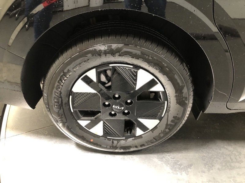 New 2026 Kia Carnival LXS image 9