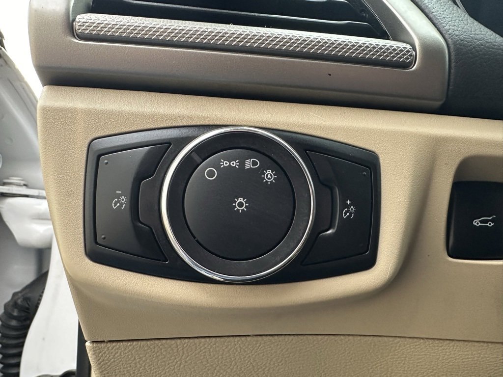 Used 2014 Ford Fusion SE image 26