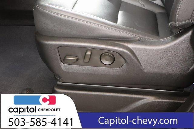 Used 2024 Chevrolet Suburban LT w/ Luxury Package AWD/4WD image 14
