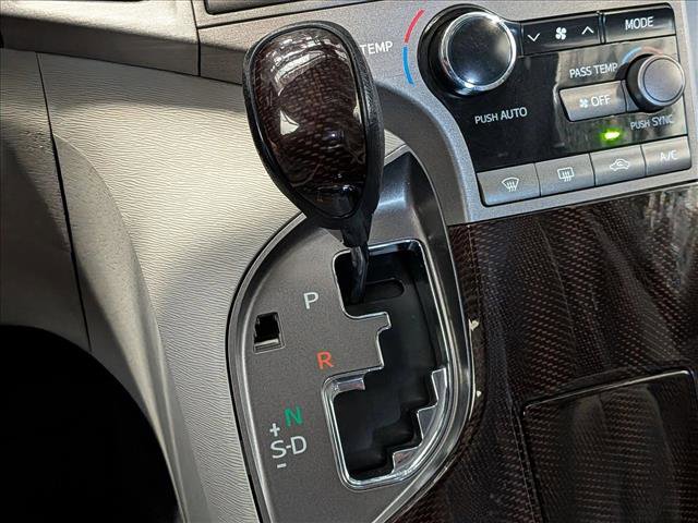 Used 2009 Toyota Venza image 12