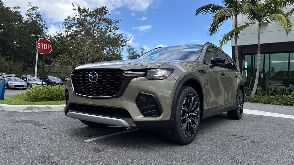 New 2025 MAZDA CX-70 Plug-In Hybrid w/ Premium Pkg image 32