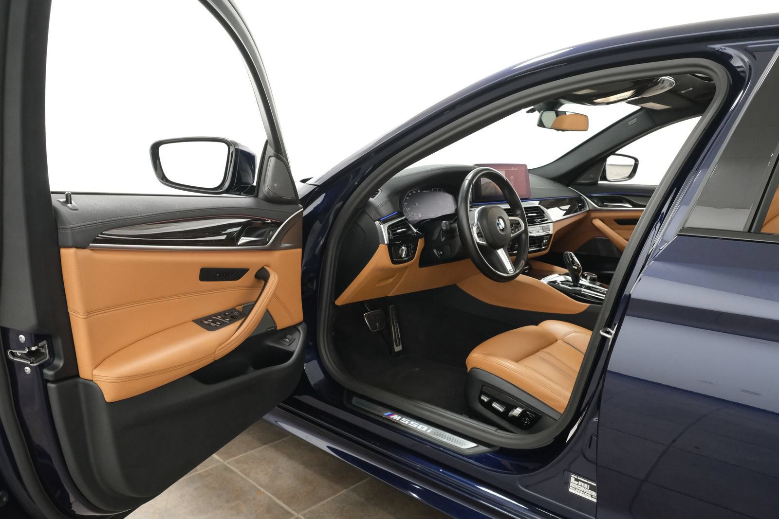 Used 2023 BMW M550i xDrive w/ Executive Package AWD/4WD image 24