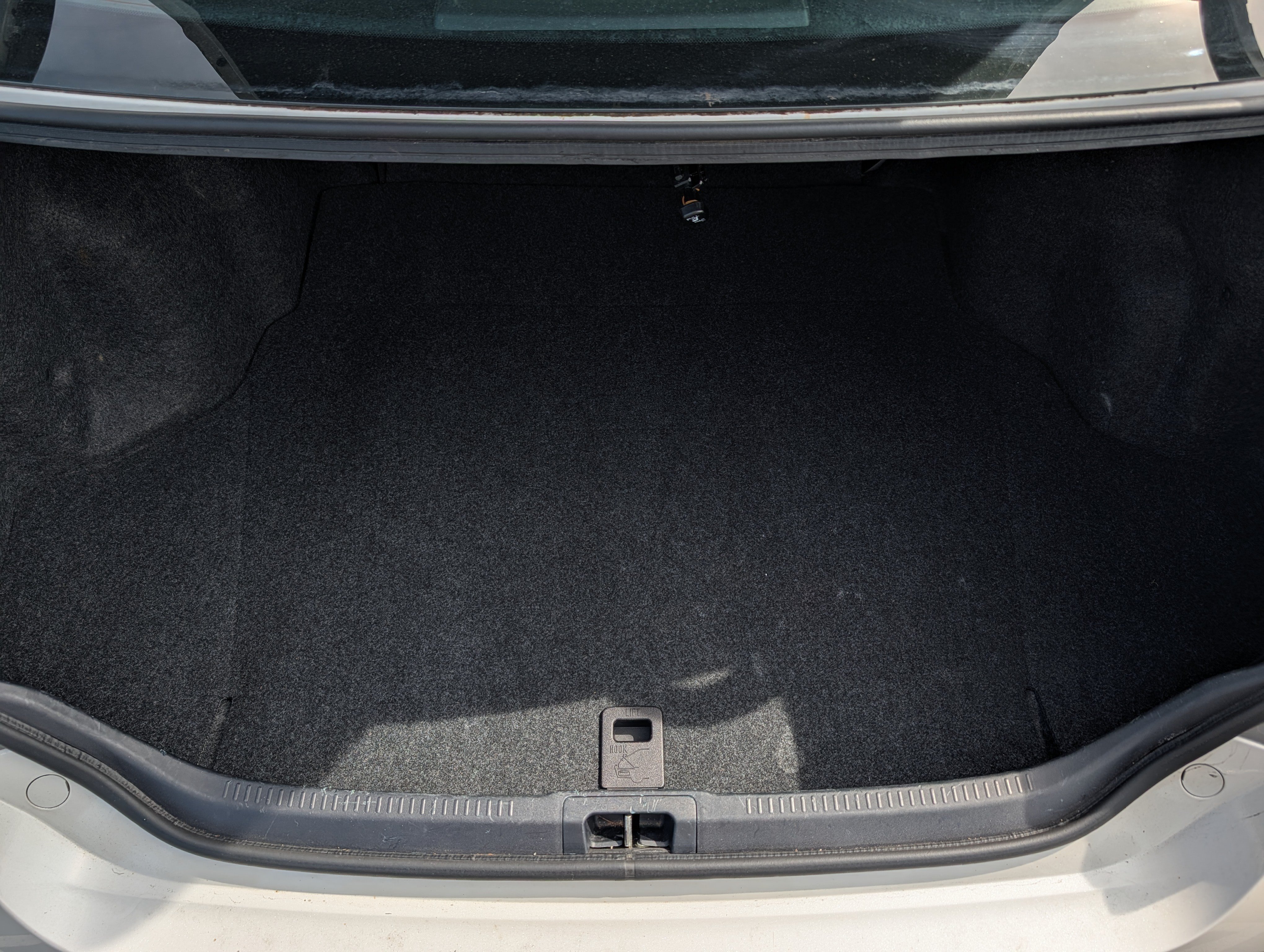 Used 2015 Toyota Camry SE FWD image 18
