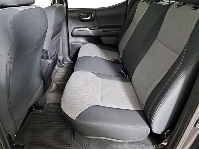 Used 2020 Toyota Tacoma TRD Off-Road image 12