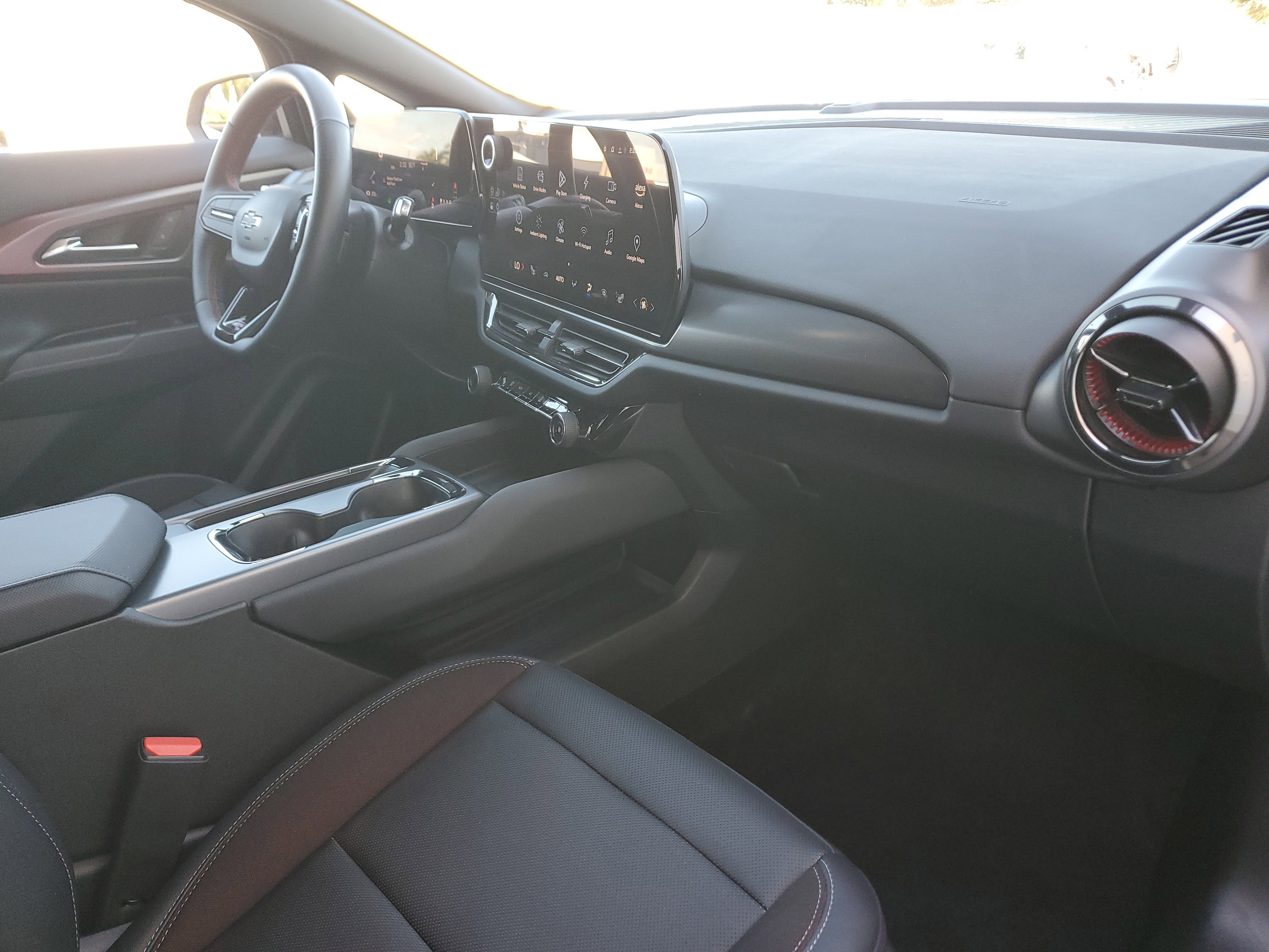 Used 2025 Chevrolet Equinox EV RS image 18