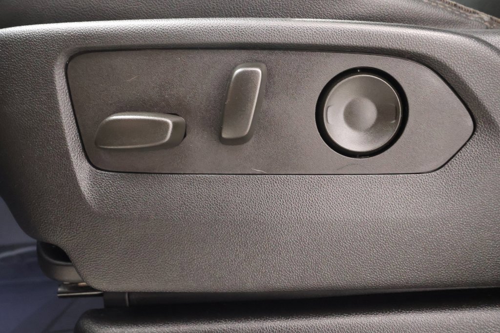 Used 2023 Chevrolet Tahoe High Country image 14