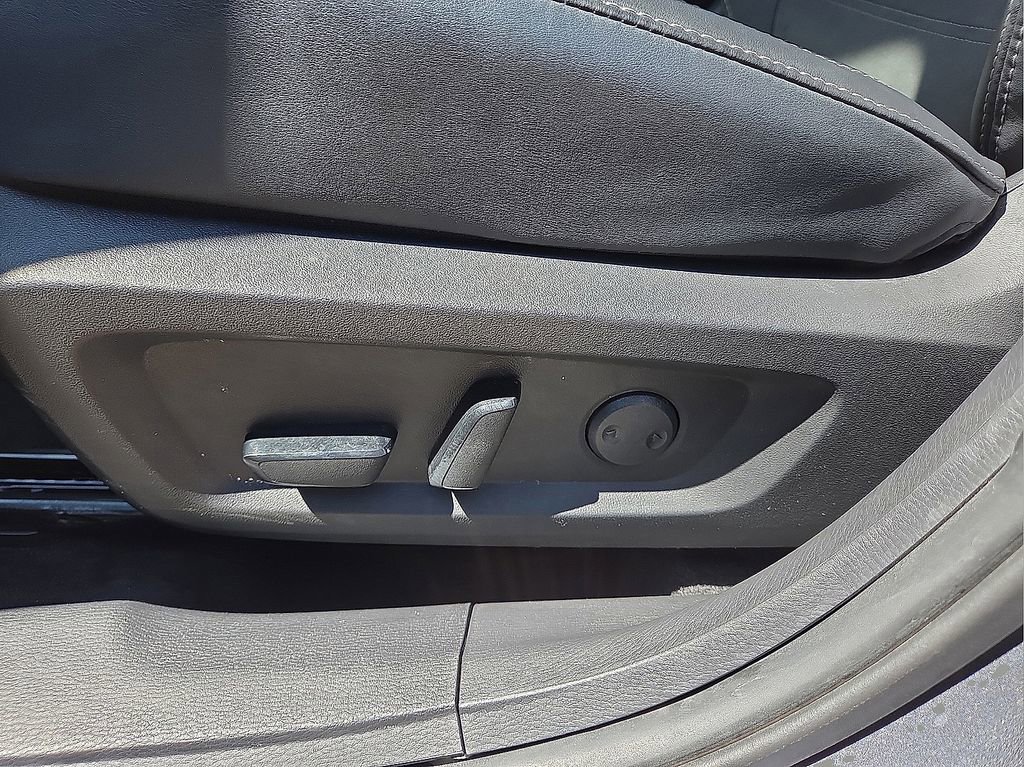 Used 2025 Mitsubishi Outlander SE image 23