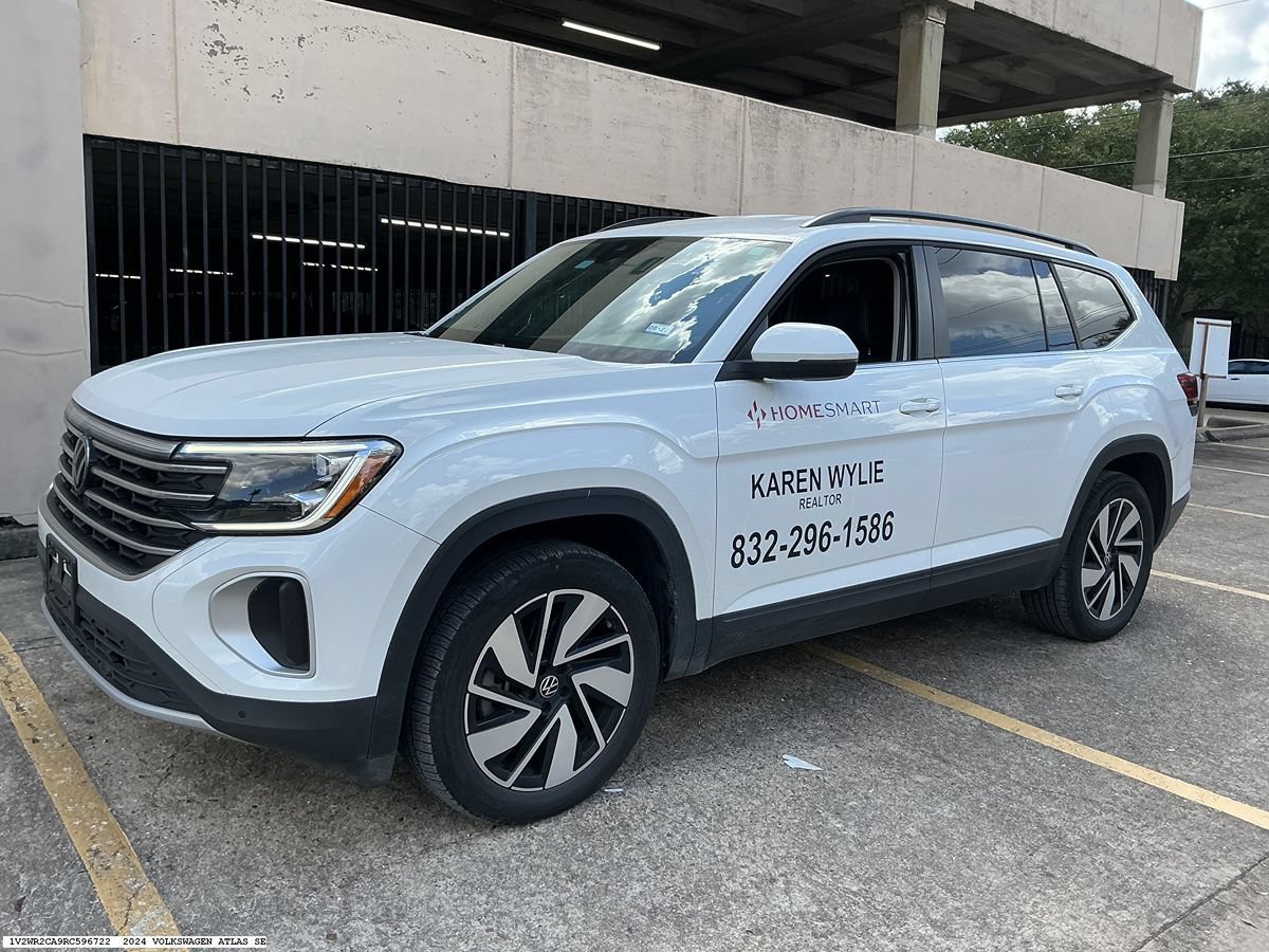 Used 2024 Volkswagen Atlas SE FWD image 3