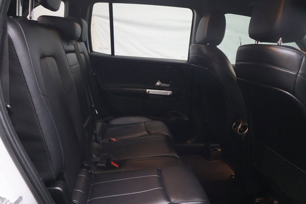 Used 2020 Mercedes-Benz GLB 250 w/ Premium Package image 13