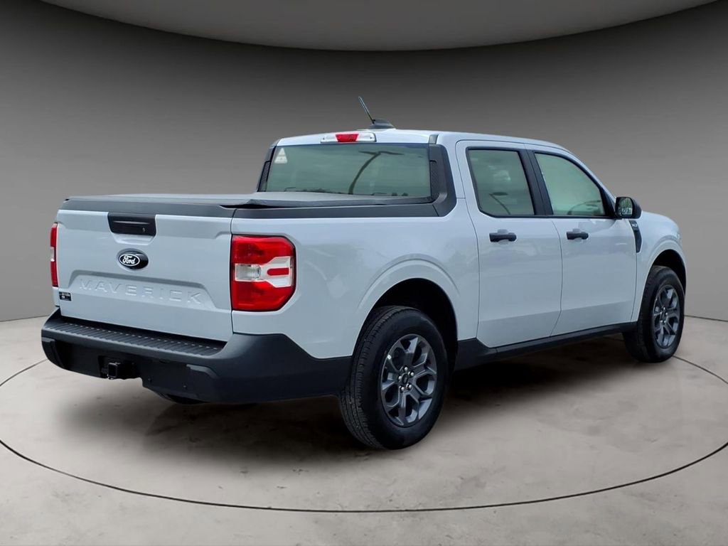 Used 2025 Ford Maverick XLT w/ Equipment Group 301A image 9