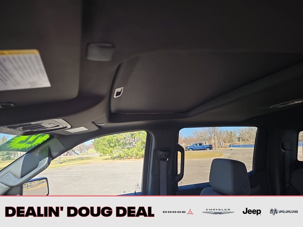 Used 2022 Chevrolet Silverado 1500 ZR2 w/ Technology Package image 22