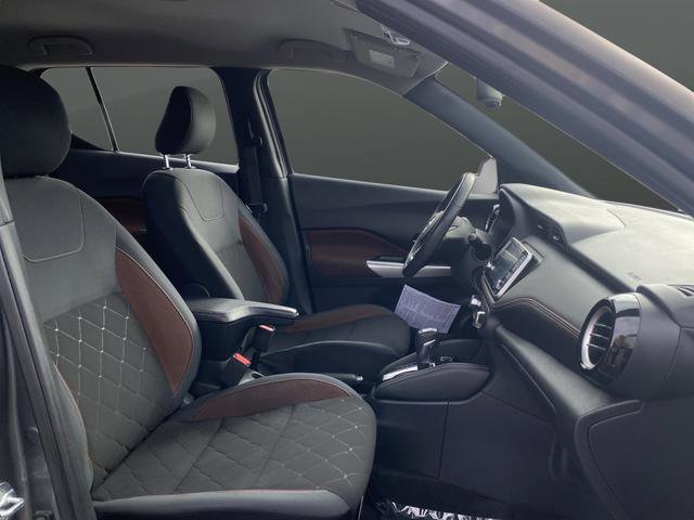 Used 2020 Nissan Kicks SR w/ Exterior Package image 19