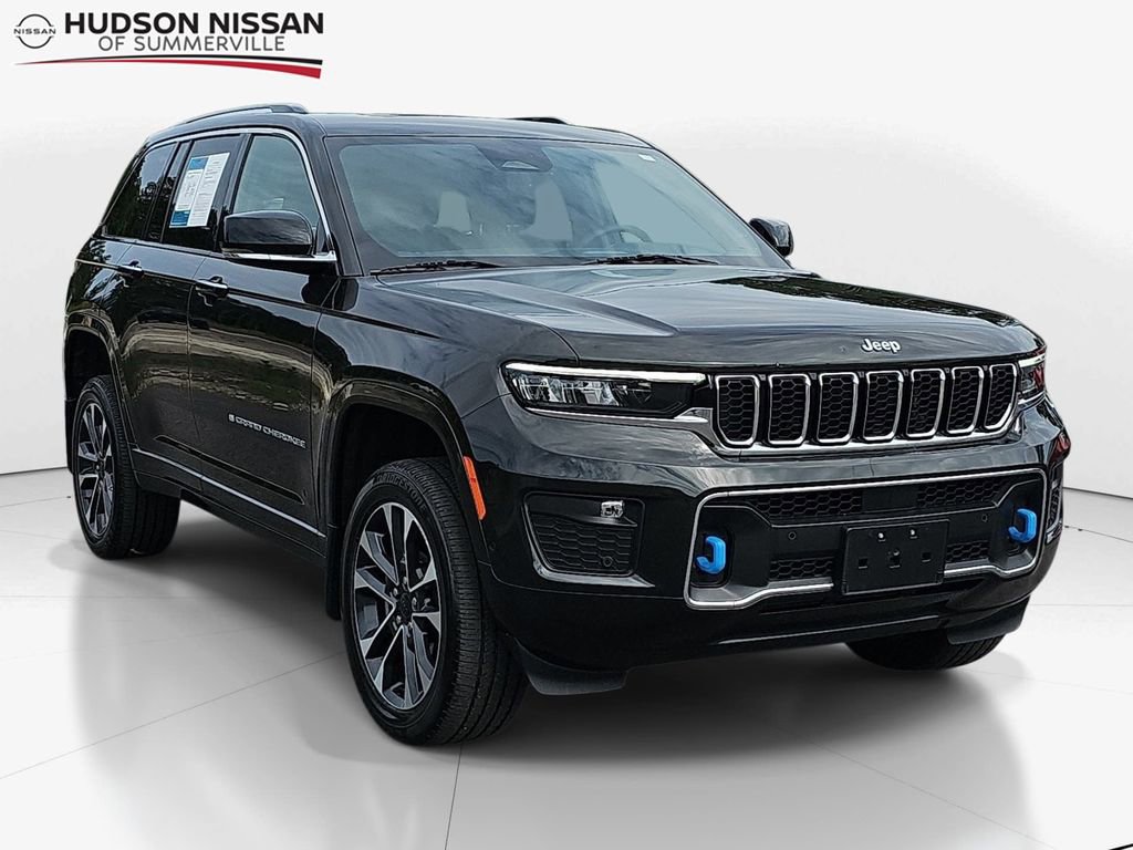 Used 2023 Jeep Grand Cherokee Overland w/ Luxury Tech Group IV AWD/4WD image 1