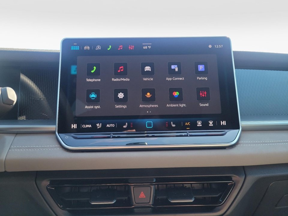 New 2026 Volkswagen Tiguan SE R-Line FWD image 17