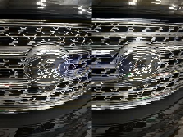 Used 2023 Ford Explorer Limited image 30