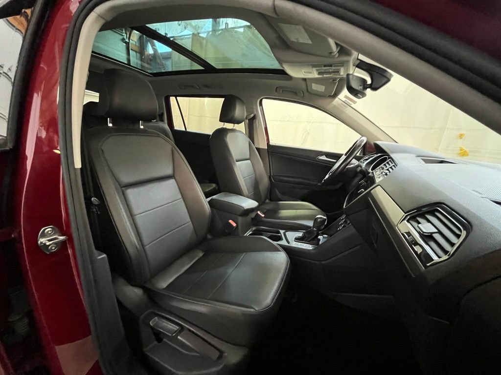 Used 2018 Volkswagen Tiguan SEL image 10