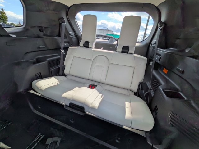 Used 2023 Mitsubishi Outlander SEL 40th Anniversary AWD/4WD image 19