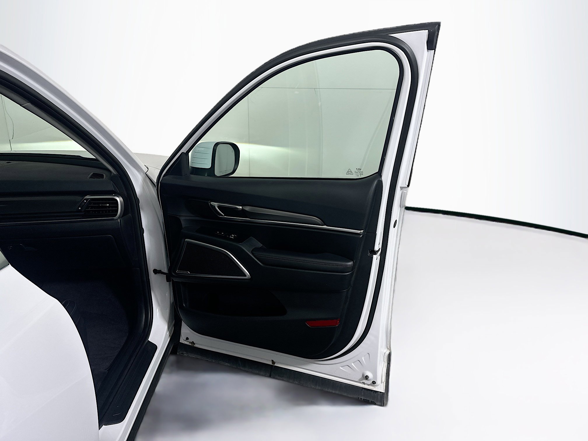 Used 2025 Kia Telluride S image 36