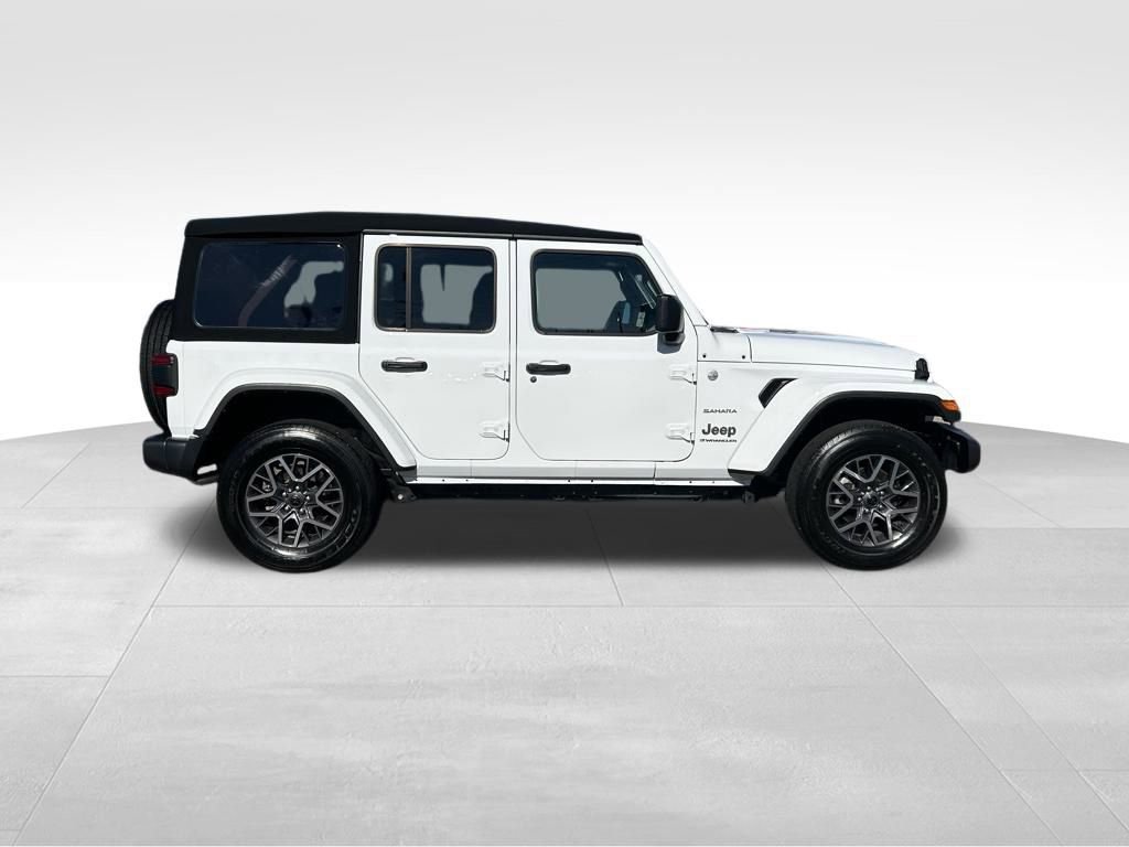Used 2024 Jeep Wrangler Unlimited Sahara AWD/4WD image 6