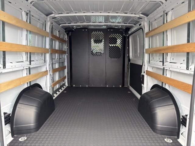 Used 2025 RAM ProMaster 2500 w/ U-Haul Equipment Group FWD image 27